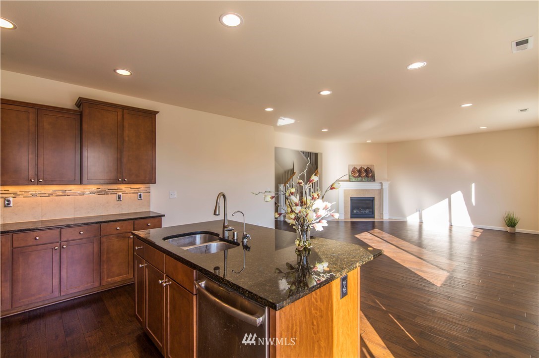 16313 Southeast 139th Court Renton, WA 98059 - Photo 2 of 20 Gallery Image 2