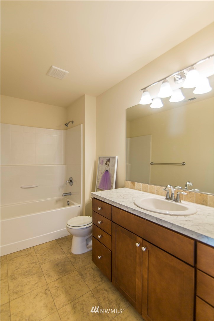 16313 Southeast 139th Court Renton, WA 98059 - Photo 14 of 20 Gallery Image 14