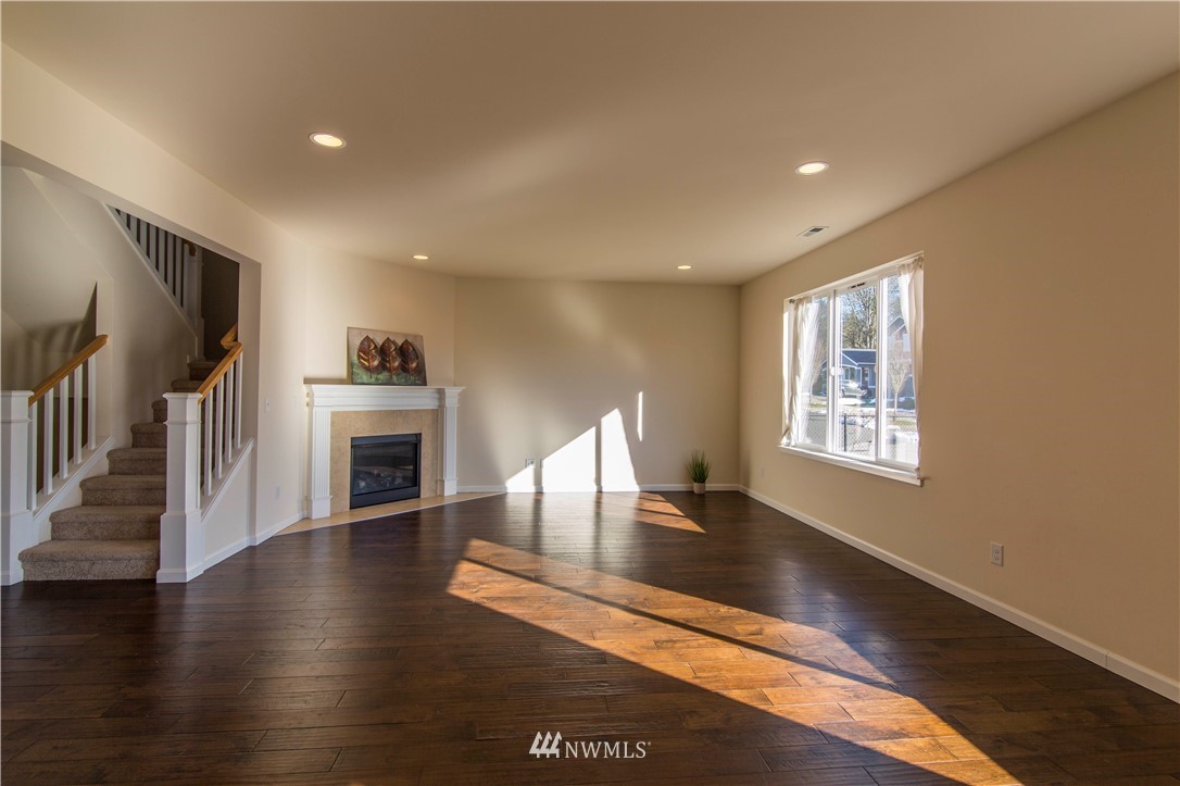 16313 Southeast 139th Court Renton, WA 98059 - Photo 4 of 20 Gallery Image 4