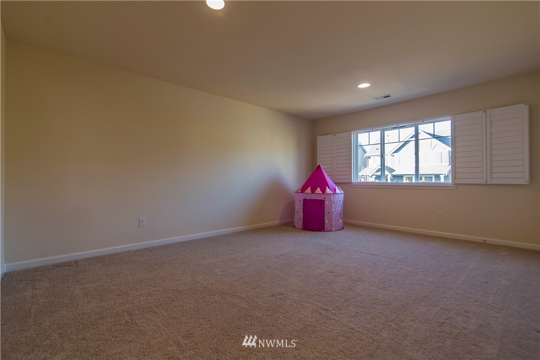 16313 Southeast 139th Court Renton, WA 98059 - Photo 10 of 20 Gallery Image 10