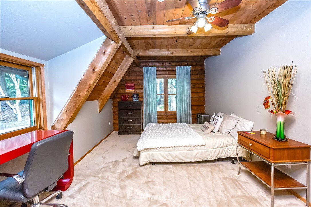 2039 Woods Road East Port Orchard, WA 98366 - Photo 12 of 24 Gallery Image 12