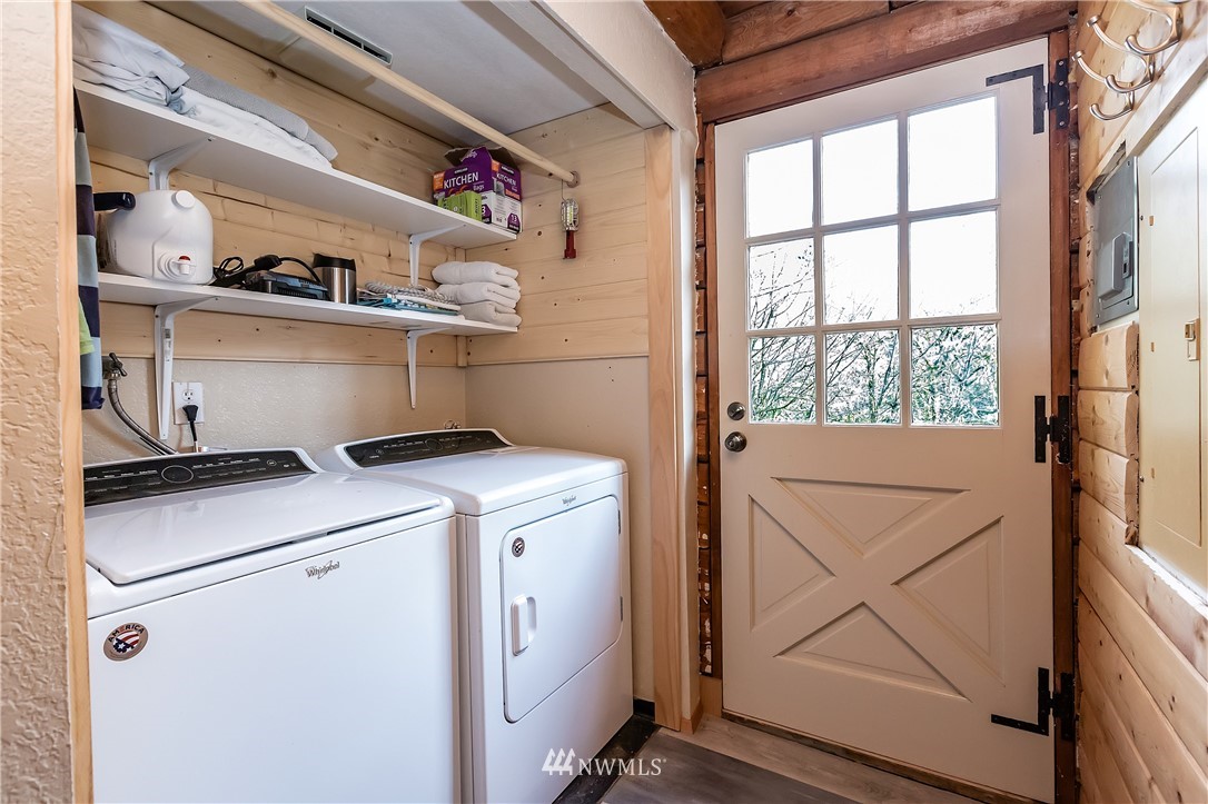2039 Woods Road East Port Orchard, WA 98366 - Photo 15 of 24 Gallery Image 15
