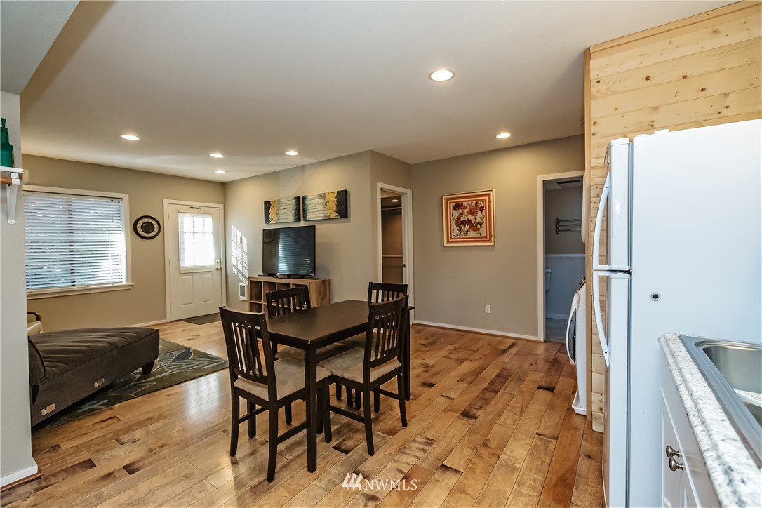 2039 Woods Road East Port Orchard, WA 98366 - Photo 19 of 24 Gallery Image 19
