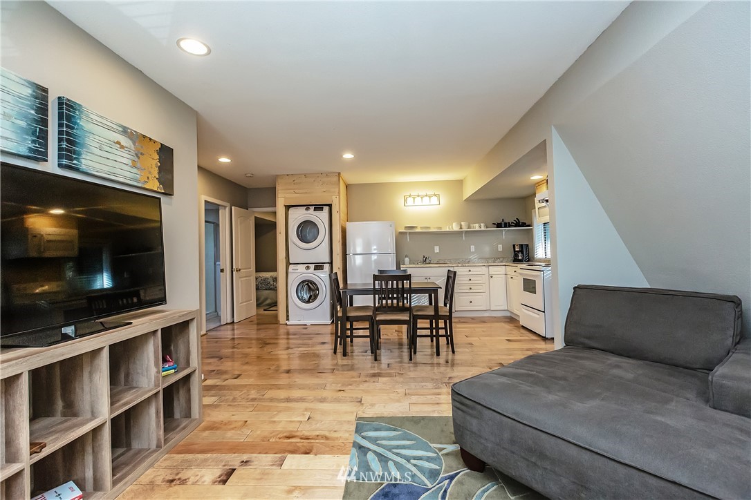 2039 Woods Road East Port Orchard, WA 98366 - Photo 20 of 24 Gallery Image 20