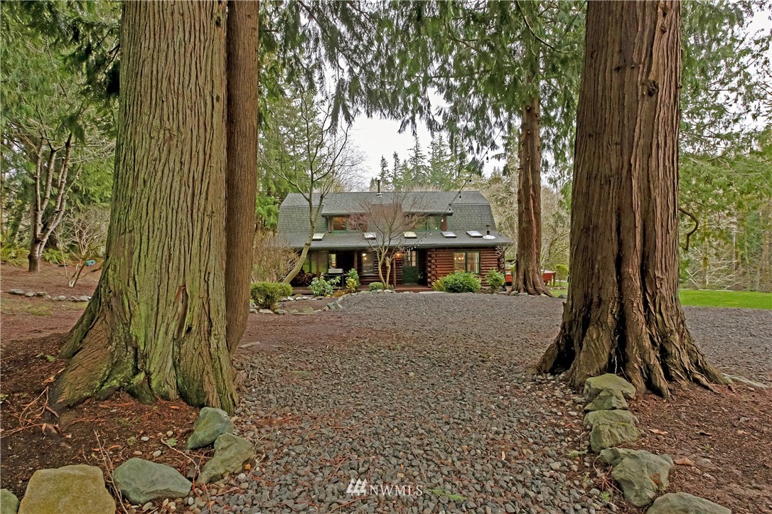 2039 Woods Road East Port Orchard, WA 98366 - Photo 3 of 24 Gallery Image 3