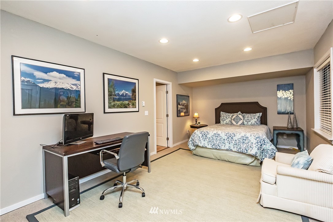 2039 Woods Road East Port Orchard, WA 98366 - Photo 21 of 24 Gallery Image 21