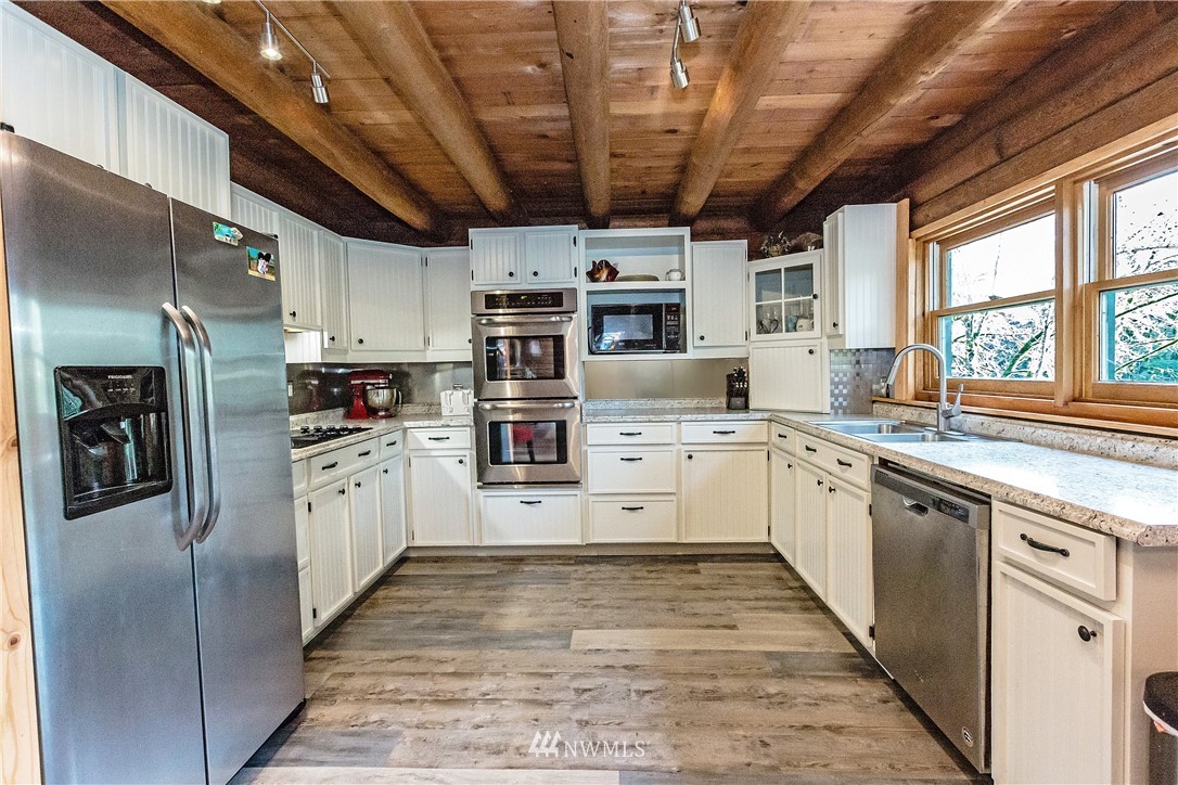2039 Woods Road East Port Orchard, WA 98366 - Photo 6 of 24 Gallery Image 6