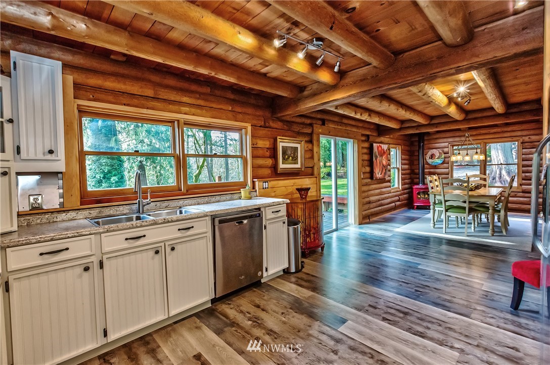2039 Woods Road East Port Orchard, WA 98366 - Photo 7 of 24 Gallery Image 7