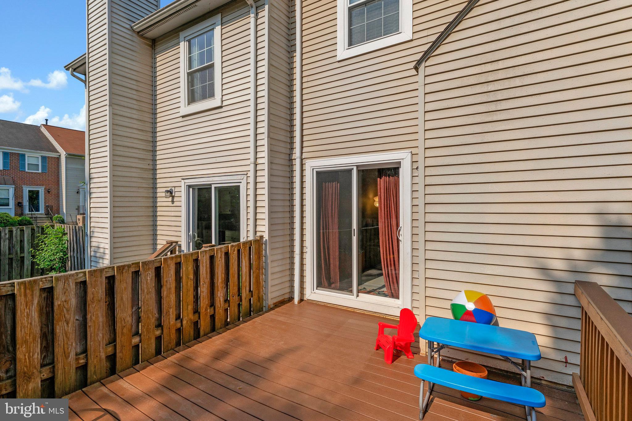 1085 Smartts Lane Northeast Leesburg, VA 20176 - Photo 30 of 38 a backyard view of a house