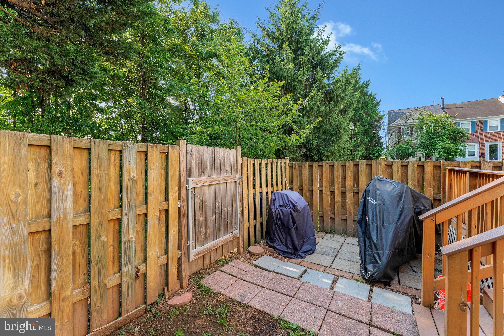 1085 Smartts Lane Northeast Leesburg, VA 20176 - Photo 33 of 38 a view of outdoor space with seating