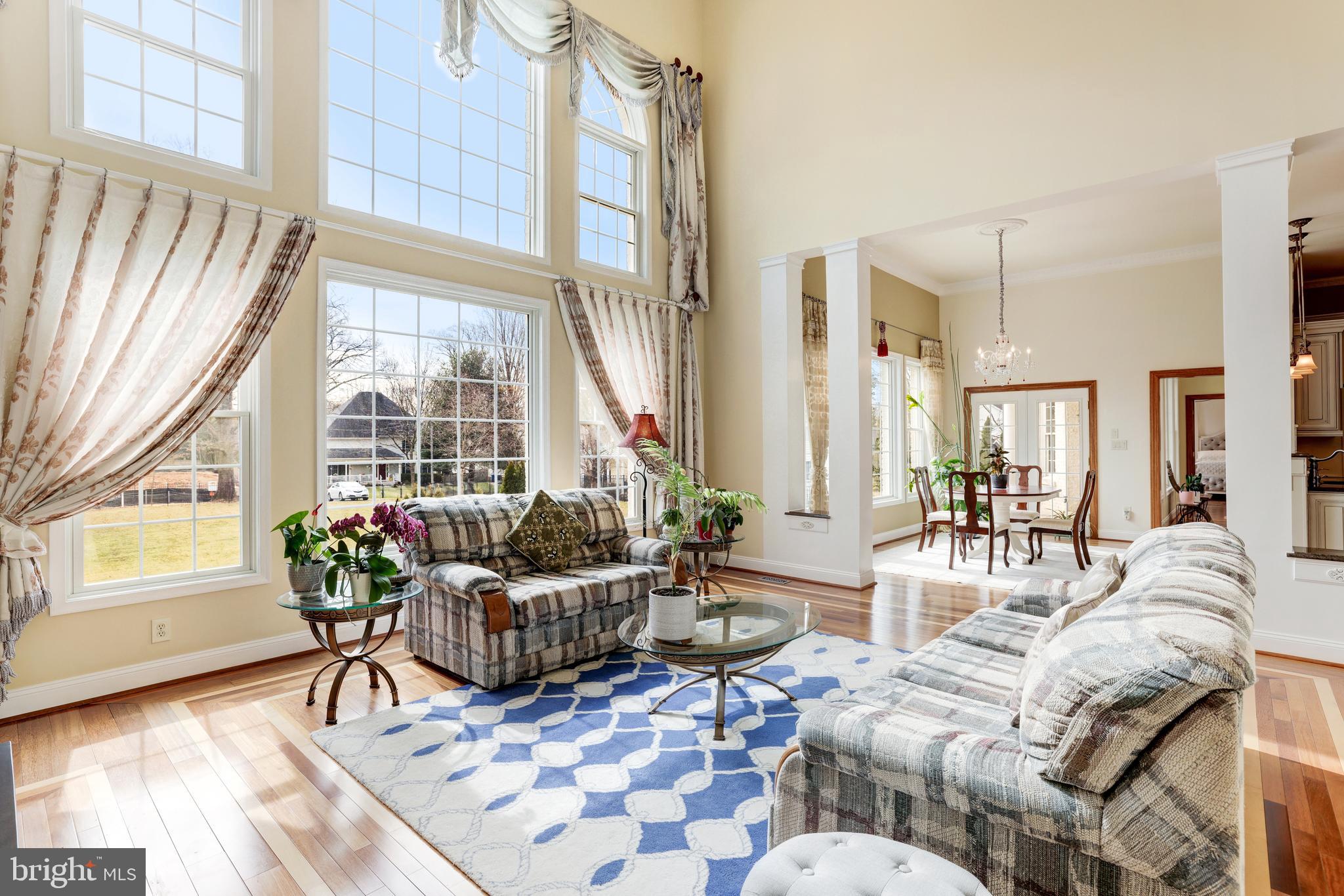 2909 Chain Bridge Road Oakton, VA 22124 - Photo 18 of 41 Family Room