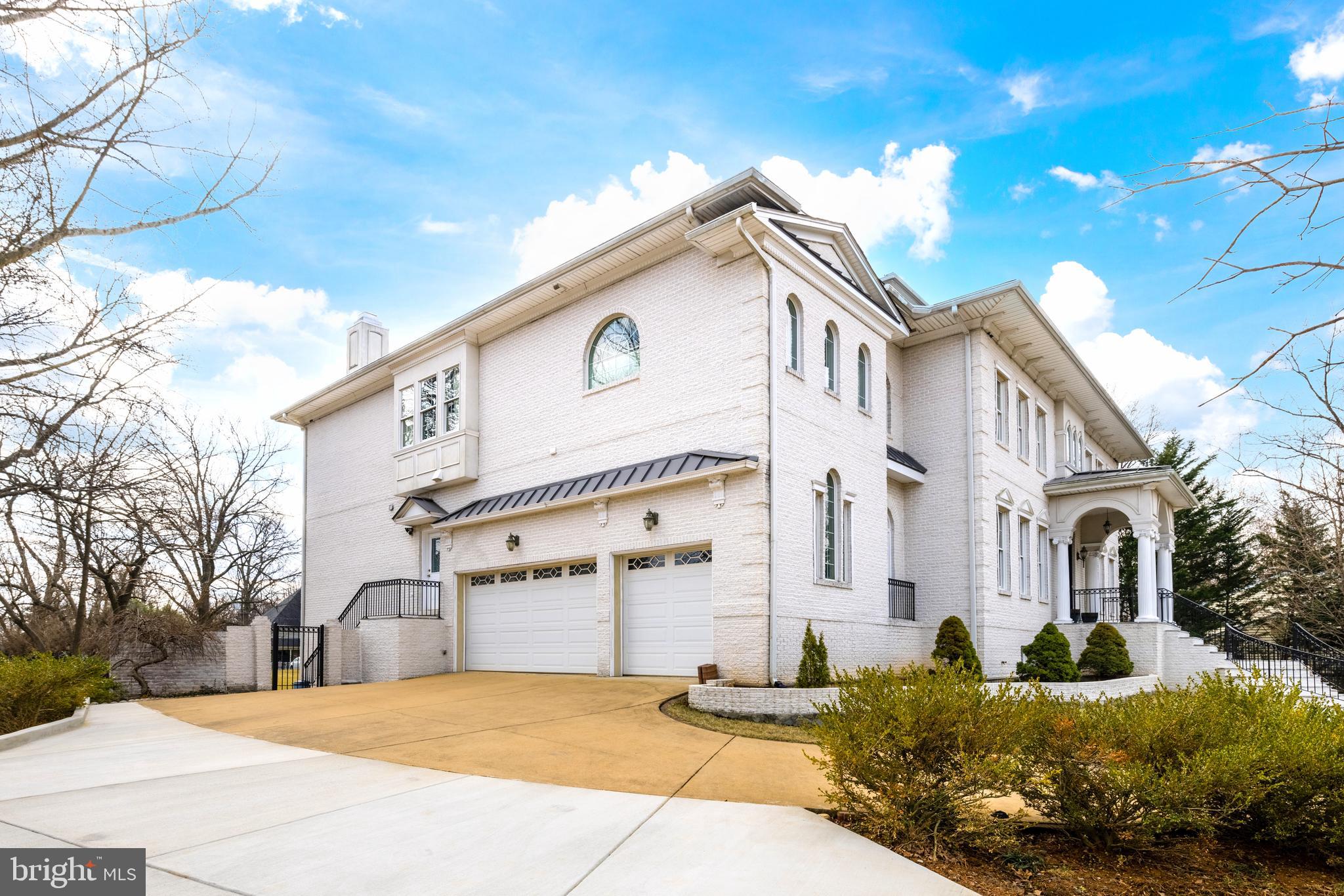 2909 Chain Bridge Road Oakton, VA 22124 - Photo 41 of 41 3-Car Garage plus extra Parking