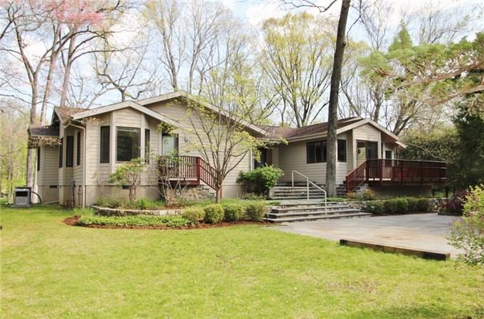 69 Studio Road Stamford, CT 06903 - Photo 1 of 1 Front Exterior