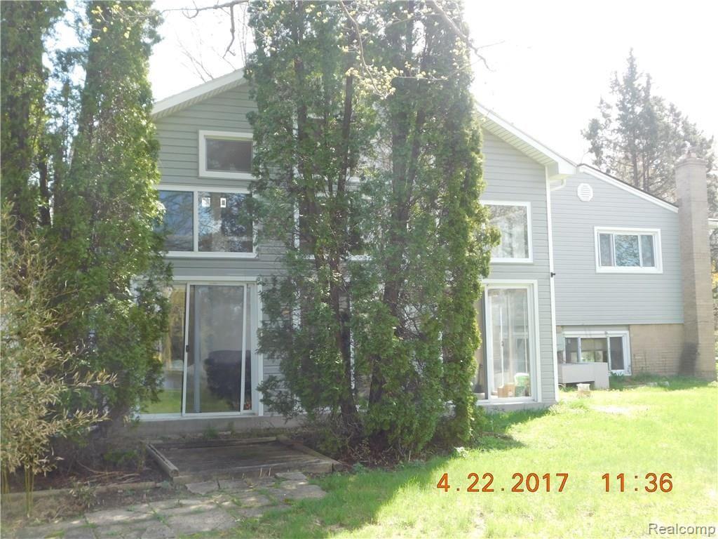 4290 Wendell Road West Bloomfield, MI 48323 - Photo 4 of 50