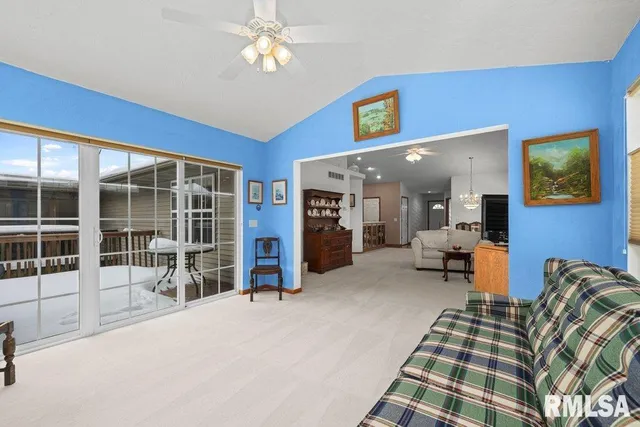 $350,000 | 5377 Red Fox Road, Bettendorf, IA 52722