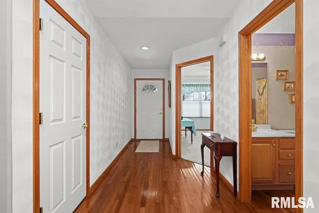 $350,000 | 5377 Red Fox Road, Bettendorf, IA 52722