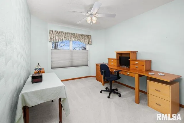 $350,000 | 5377 Red Fox Road, Bettendorf, IA 52722