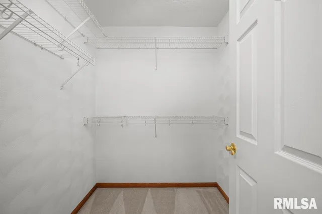 $350,000 | 5377 Red Fox Road, Bettendorf, IA 52722