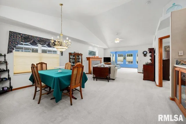 $350,000 | 5377 Red Fox Road, Bettendorf, IA 52722