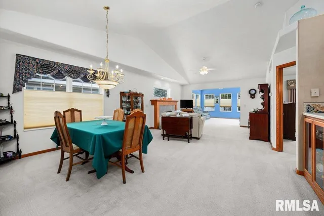 $350,000 | 5377 Red Fox Road, Bettendorf, IA 52722