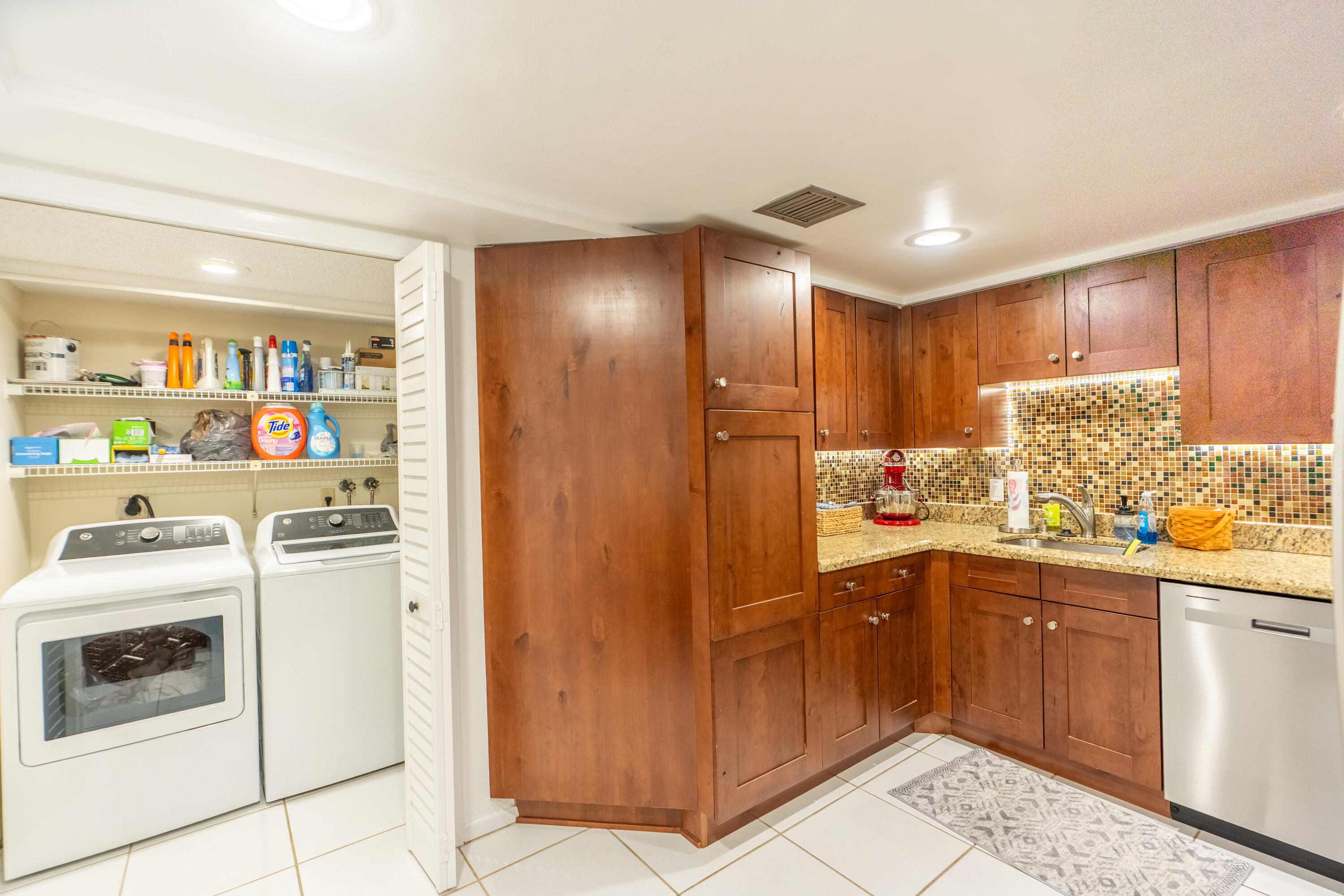 16401 Golf Club Road, Unit 113 Weston, FL 33326 - Photo 12 of 65 DSC01960