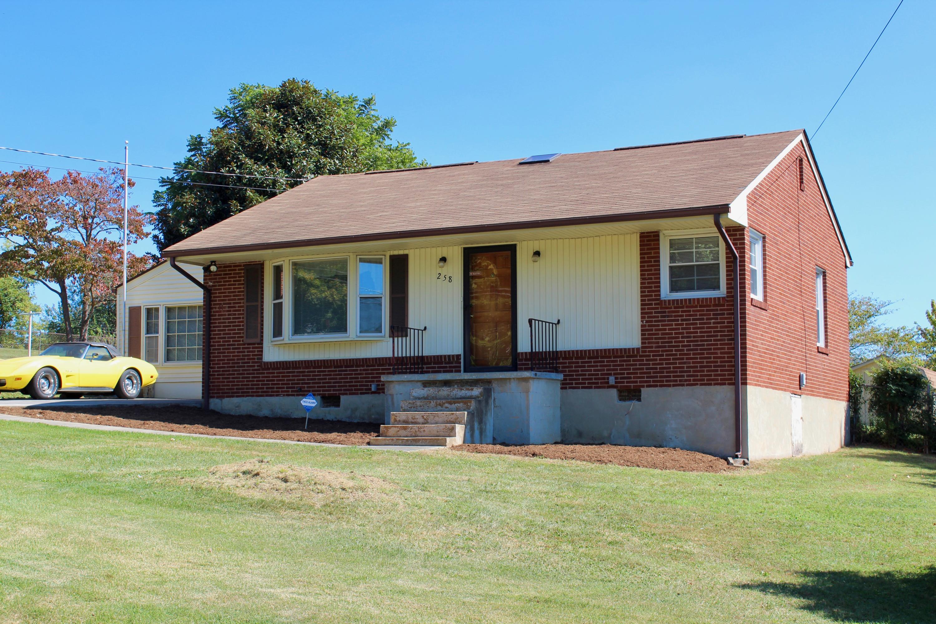 258 Knoll Road Roanoke, VA 24019 - Photo 1 of 1 258 Knoll Rd. NW Roanoke, VA 24019