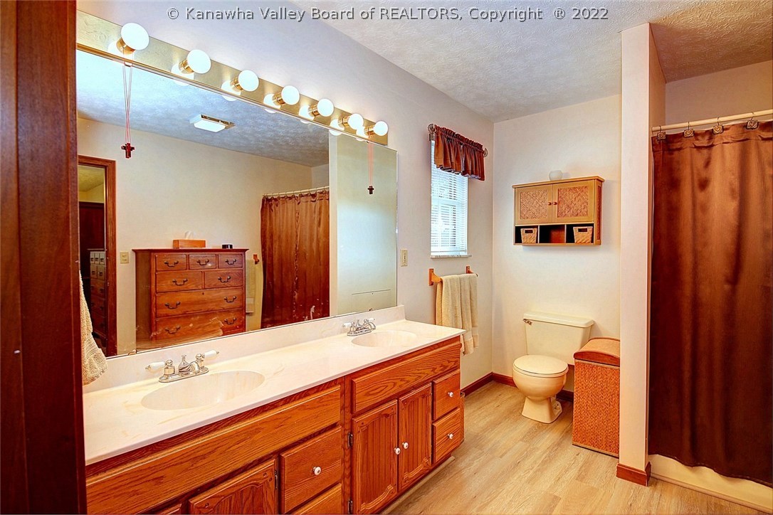 116 Woodbend Cove Winfield, WV 25213 - Photo 19 of 30 Gallery Image 19