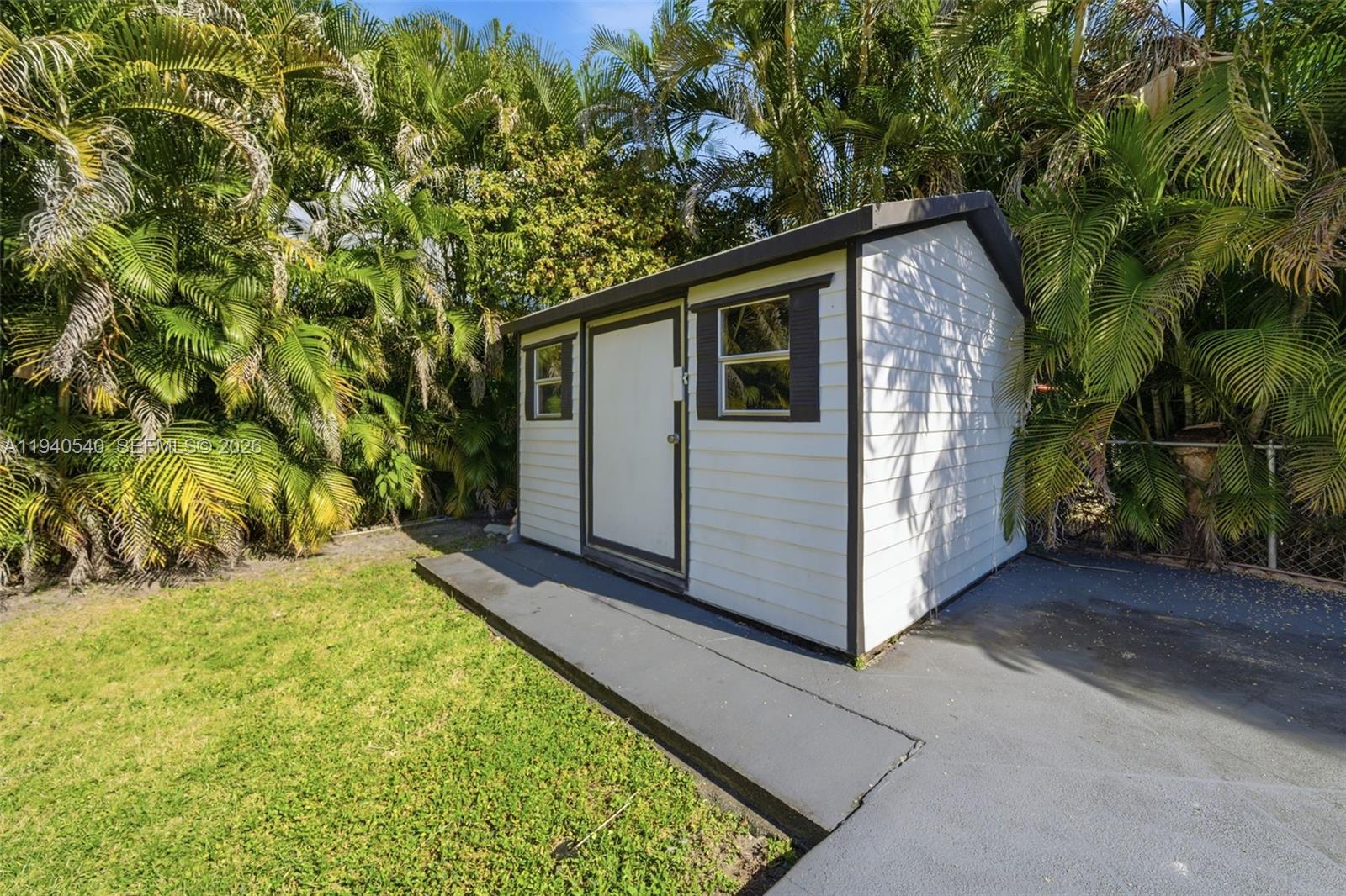 3681 Southwest 21st Street Miami, FL 33145 - Photo 38 of 50