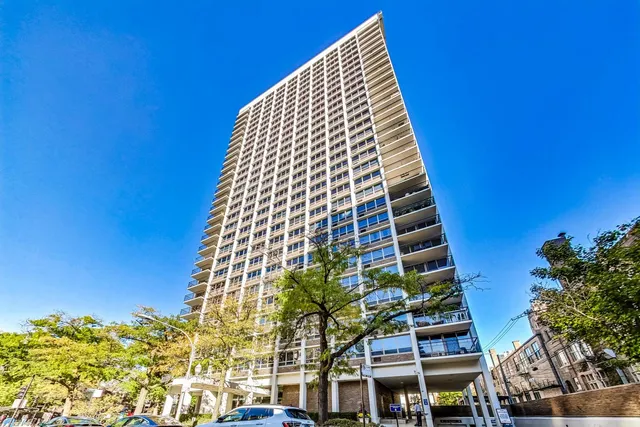 $289,900 | 88 West Schiller Street, Unit 305L, Chicago, IL 60610