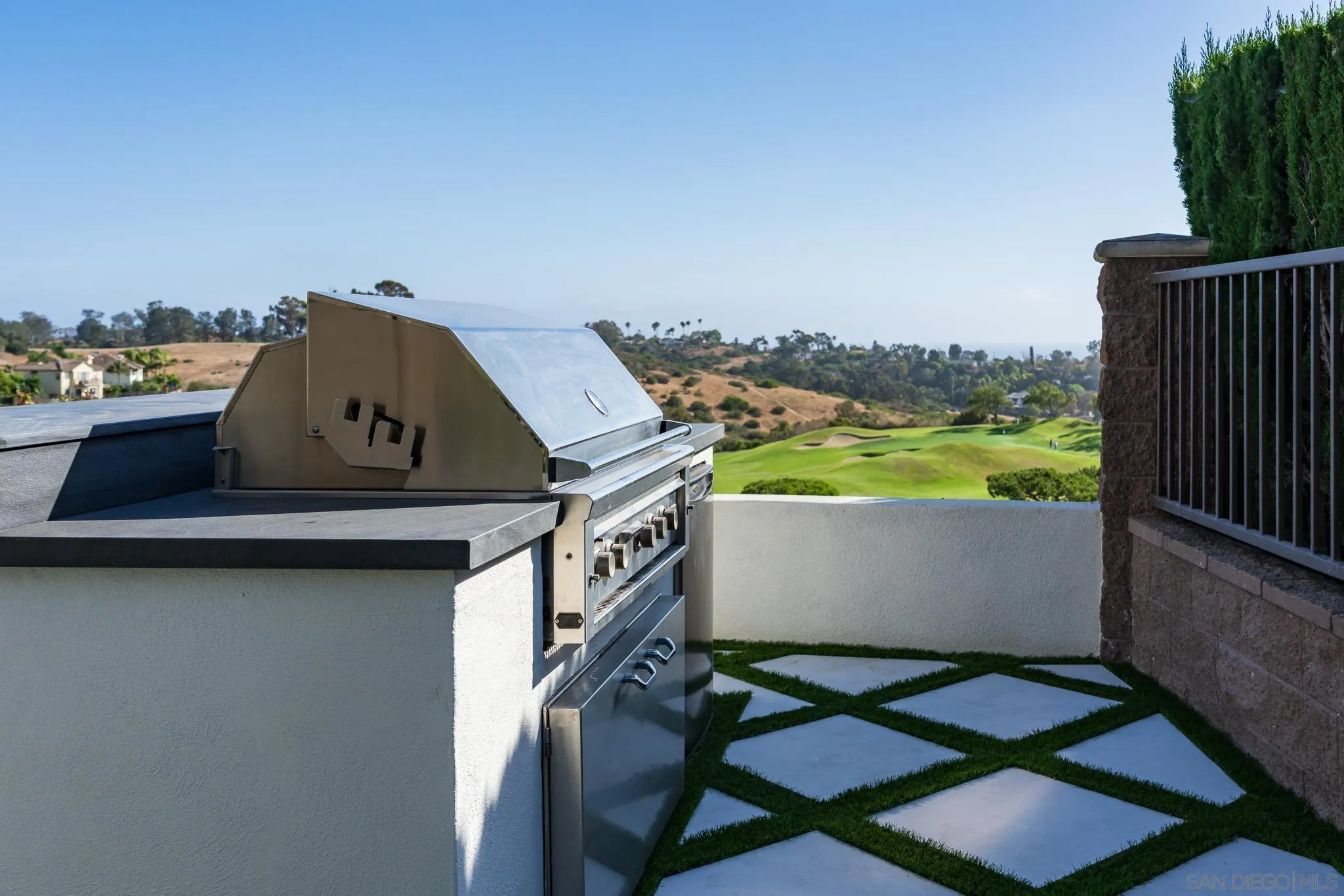 1375 Ravean Court Encinitas, CA 92024 - Photo 38 of 41 Gallery Image 38