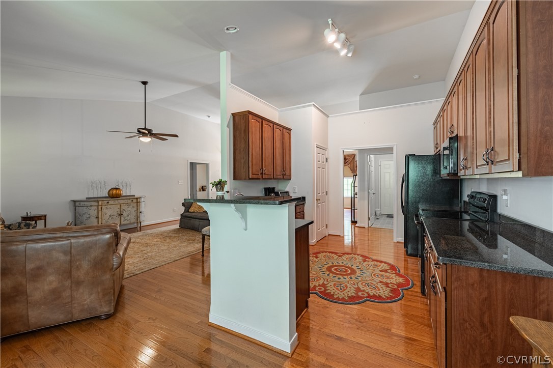 125 Jesse's Way Farmville, VA 23901 - Photo 13 of 42 a kitchen with sink refrigerator and microwave