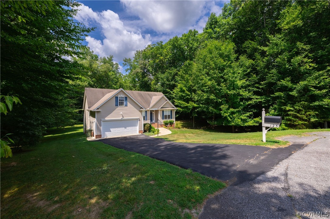 125 Jesse's Way Farmville, VA 23901 - Photo 2 of 42 a view of outdoor space yard and patio