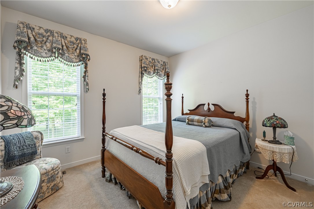125 Jesse's Way Farmville, VA 23901 - Photo 27 of 42 a bedroom with a bed and a window