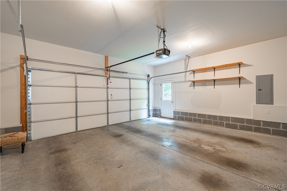 125 Jesse's Way Farmville, VA 23901 - Photo 30 of 42 a view of a garage