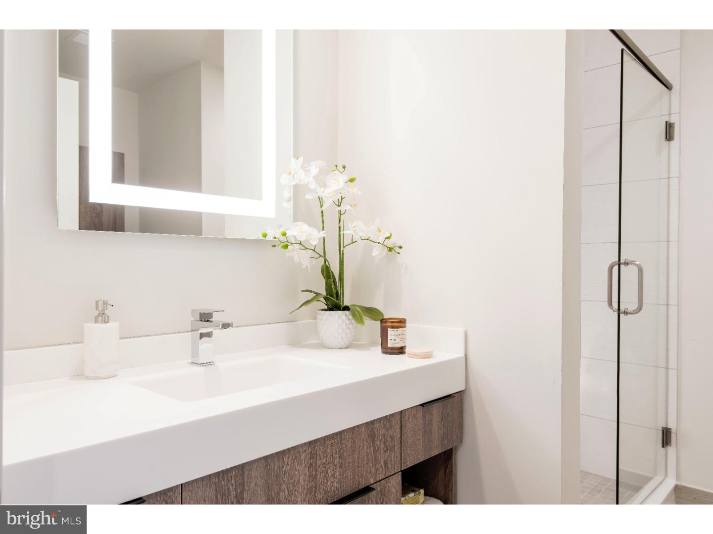 200 North 16th Street, Unit PH19 Philadelphia, PA 19102 - Photo 24 of 24