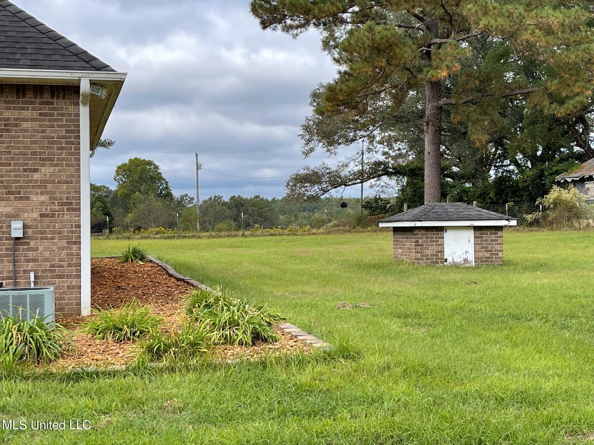 2129 Crenshaw Road Lucedale, MS 39452 - Photo 74 of 115 Well with 2 HP Motor