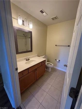 $190,000 | 107 Oak Wind Drive, Unit 102, Advance, NC 27006