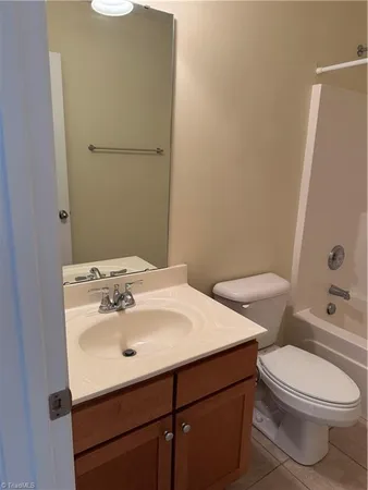 $190,000 | 107 Oak Wind Drive, Unit 102, Advance, NC 27006