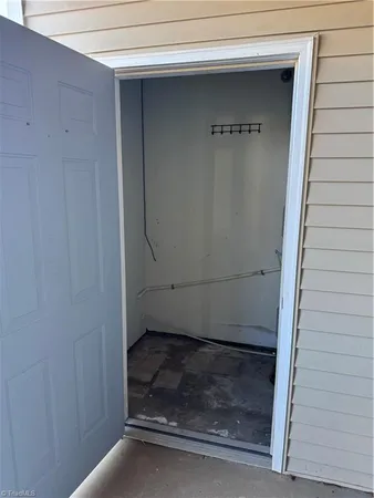 $190,000 | 107 Oak Wind Drive, Unit 102, Advance, NC 27006