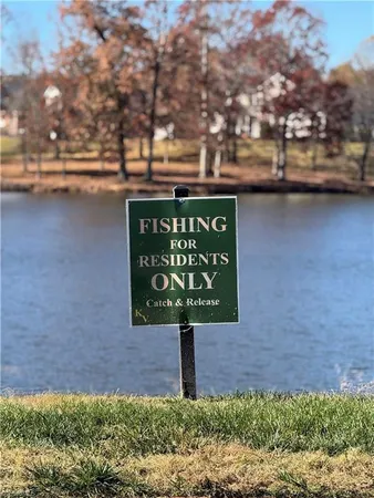 $190,000 | 107 Oak Wind Drive, Unit 102, Advance, NC 27006