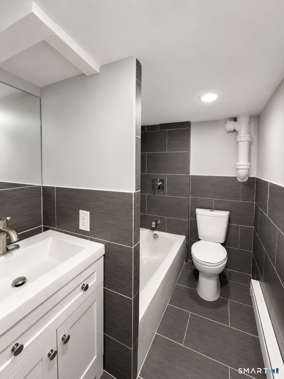 3-17 Curve Street, Unit 7 Branford, CT 06405 - Photo 4 of 9