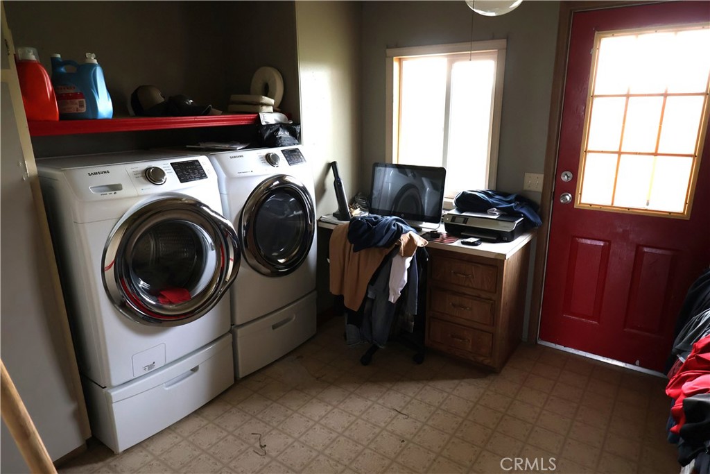 20490 Corning Road Corning, CA 96021 - Photo 31 of 51 a utility room with dryer washer and a window