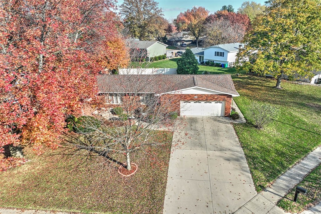 818 West Harold Circle Decatur, IL 62526 - Photo 3 of 29 Gallery Image 3