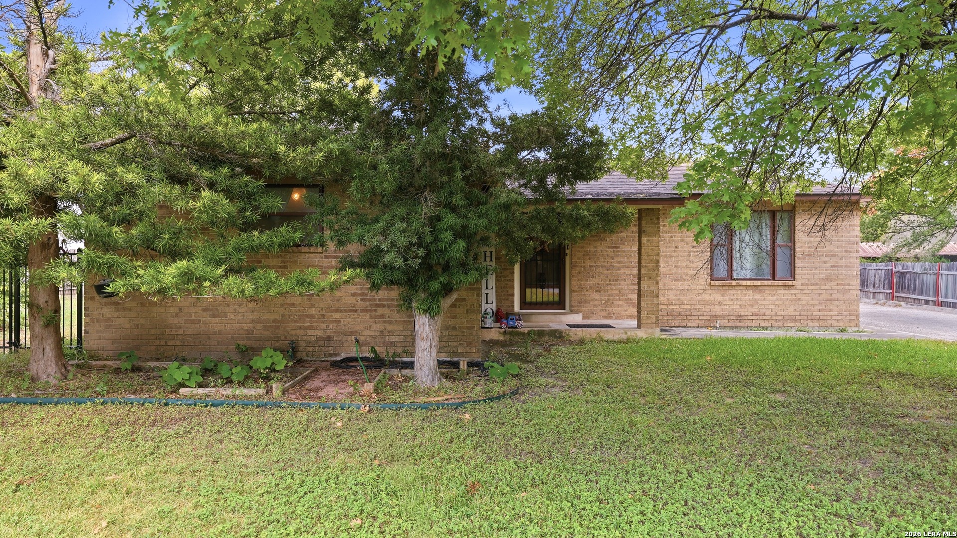 2246 Gruene Road New Braunfels, TX 78130 - Photo 2 of 40 Gallery Image 2