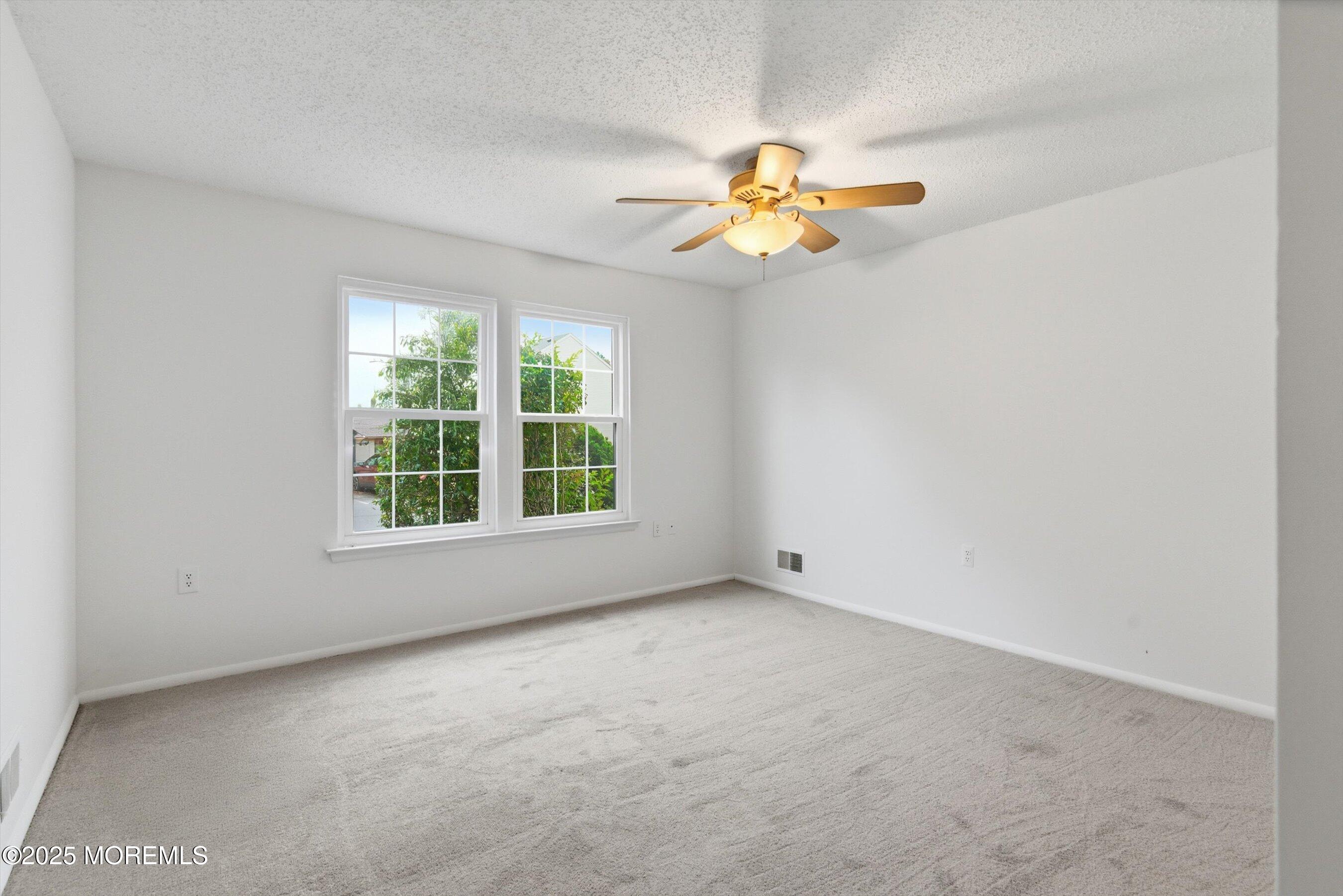 602 Violet Lane Jackson, NJ 08527 - Photo 14 of 28 14-Bed