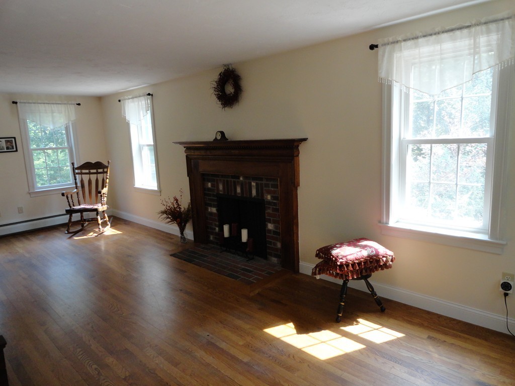 32 Old Meetinghouse Road Townsend, MA 01469 - Photo 14 of 25 Gallery Image 14