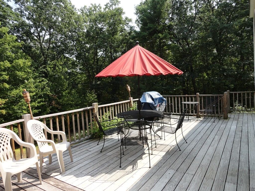 32 Old Meetinghouse Road Townsend, MA 01469 - Photo 5 of 25 Gallery Image 5
