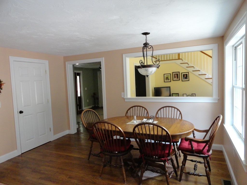 32 Old Meetinghouse Road Townsend, MA 01469 - Photo 9 of 25 Gallery Image 9