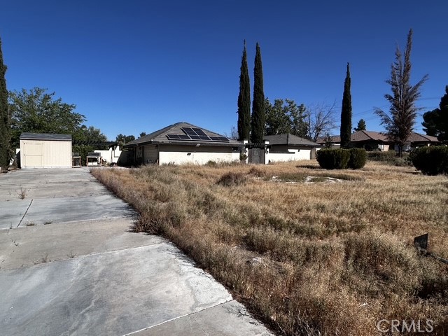 14981 Pamlico Road Apple Valley, CA 92307 - Photo 2 of 12