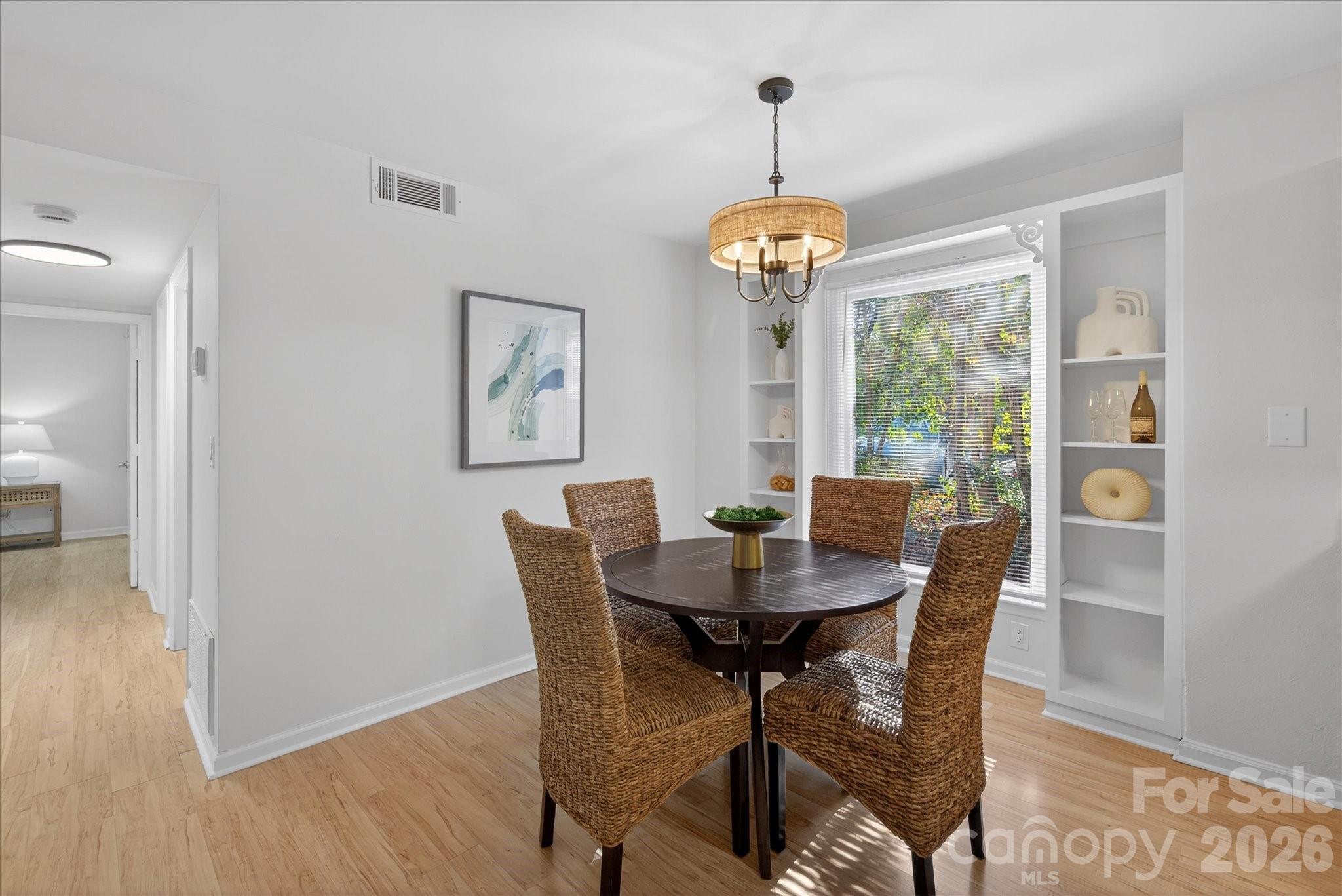 430 Queens Road, Unit 311 Charlotte, NC 28207 - Photo 7 of 20 Gallery Image 7